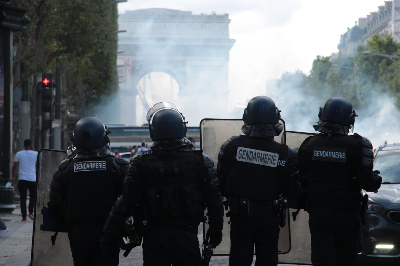 Violences policières et émeutes en France 1